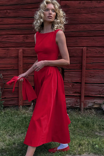 Sleeveless Waisted Slim Midi Dress
