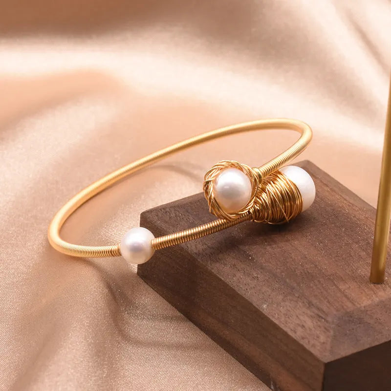 Elegant Pearl Bracelet