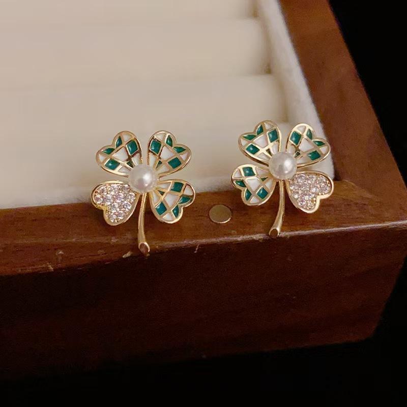Vintage Pearl Earrings