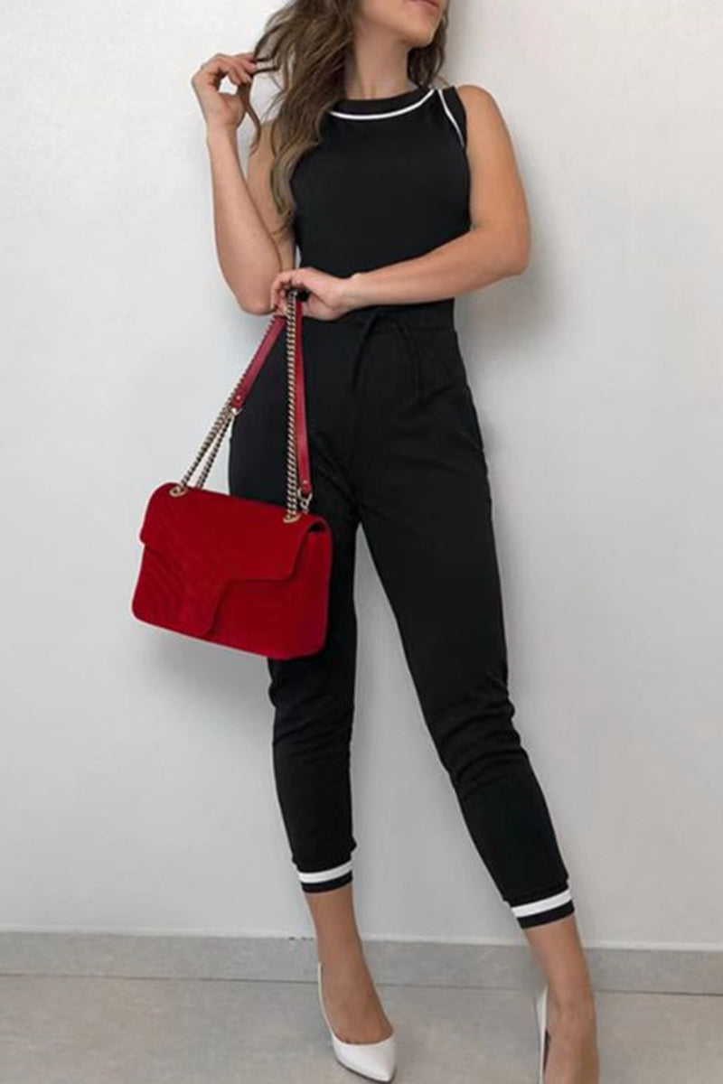 Striped Contrast O Neck Regular Jumpsuits