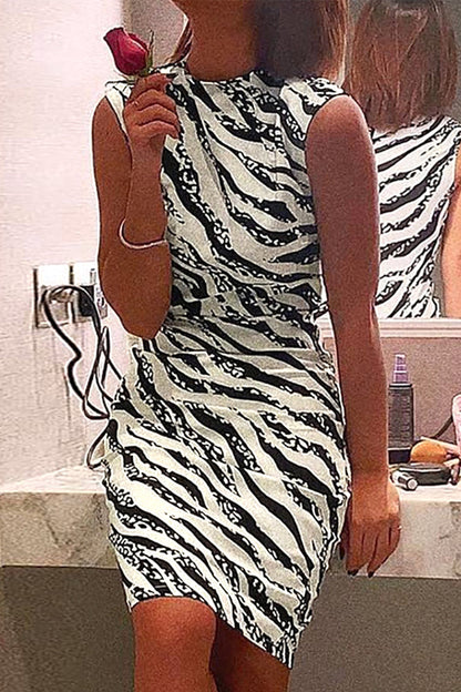 Striped Contrast Half a Turtleneck Wrapped Skirt Dresses