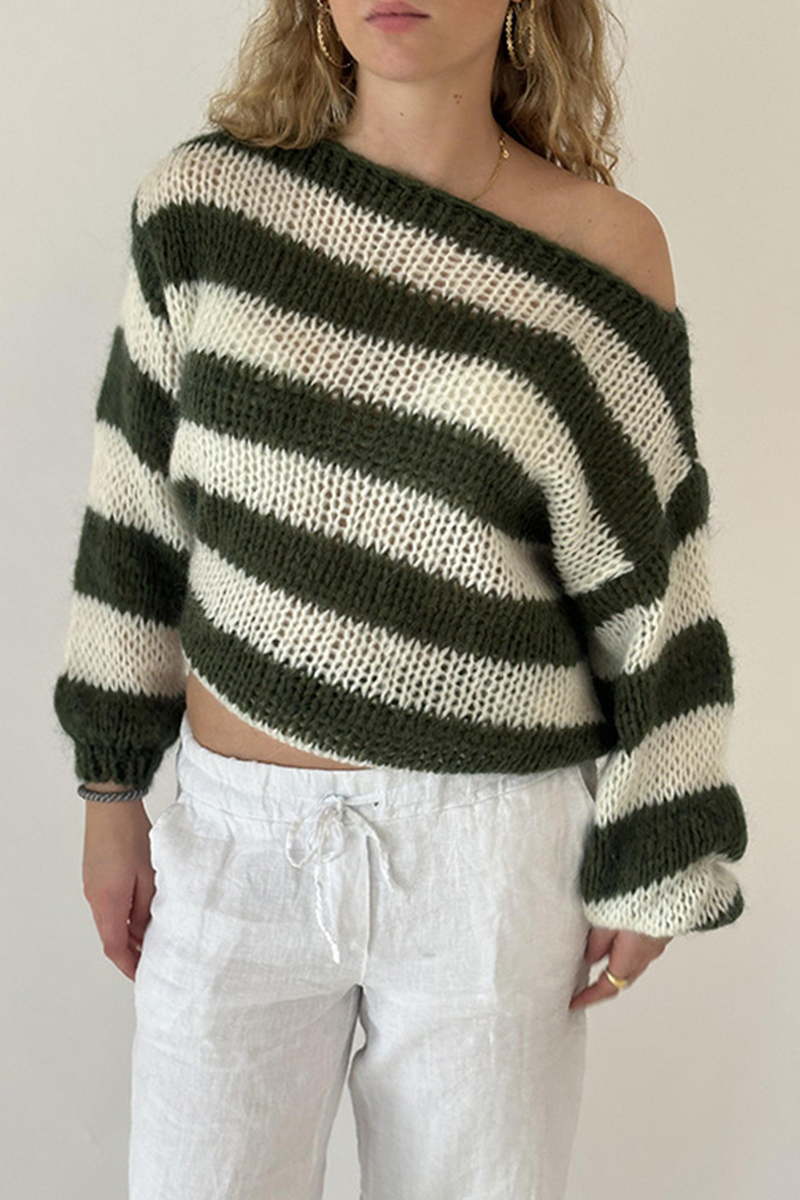 Letters Weave Contrast Oblique Collar Sweaters(4 Colors)
