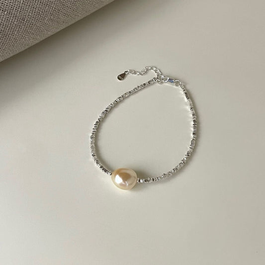 Elegant Pearl Bracelet