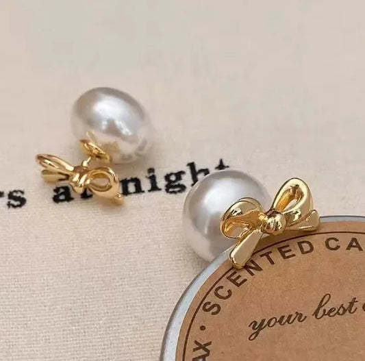 Classic Pearl Bowknot Stud
