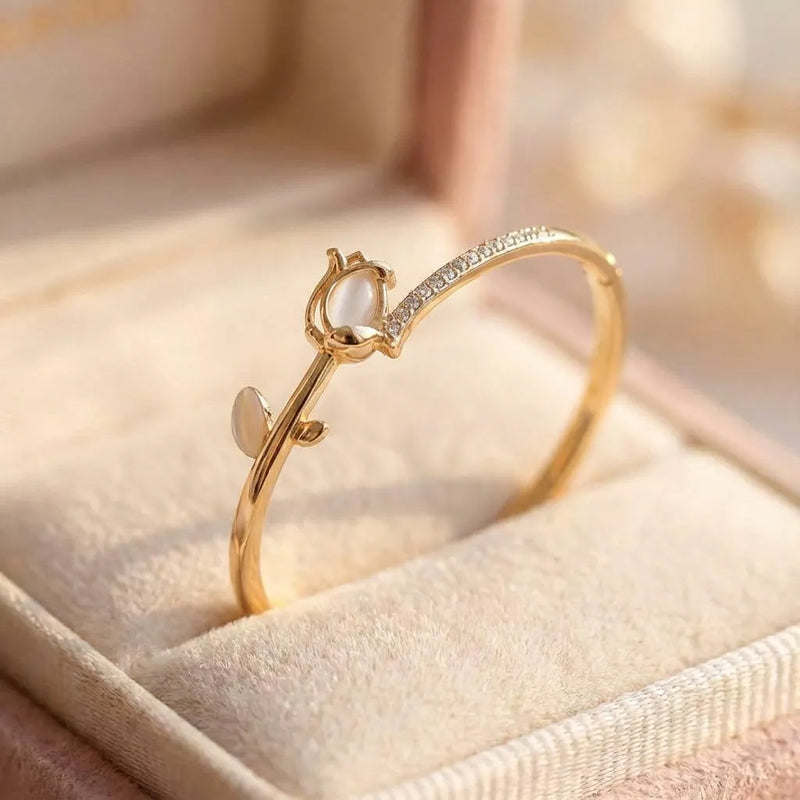 Exquisite Tulip Bangle Bracelet