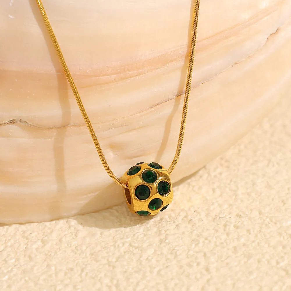 Elegant Gold Emerald Necklace