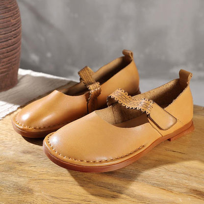 Chocolate Flat Shoes Genuine Leather Fine Embossed Flat Feet Shoes