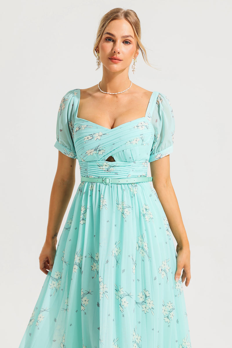 Sweetheart Neck Pleated Midi Dress With Belt