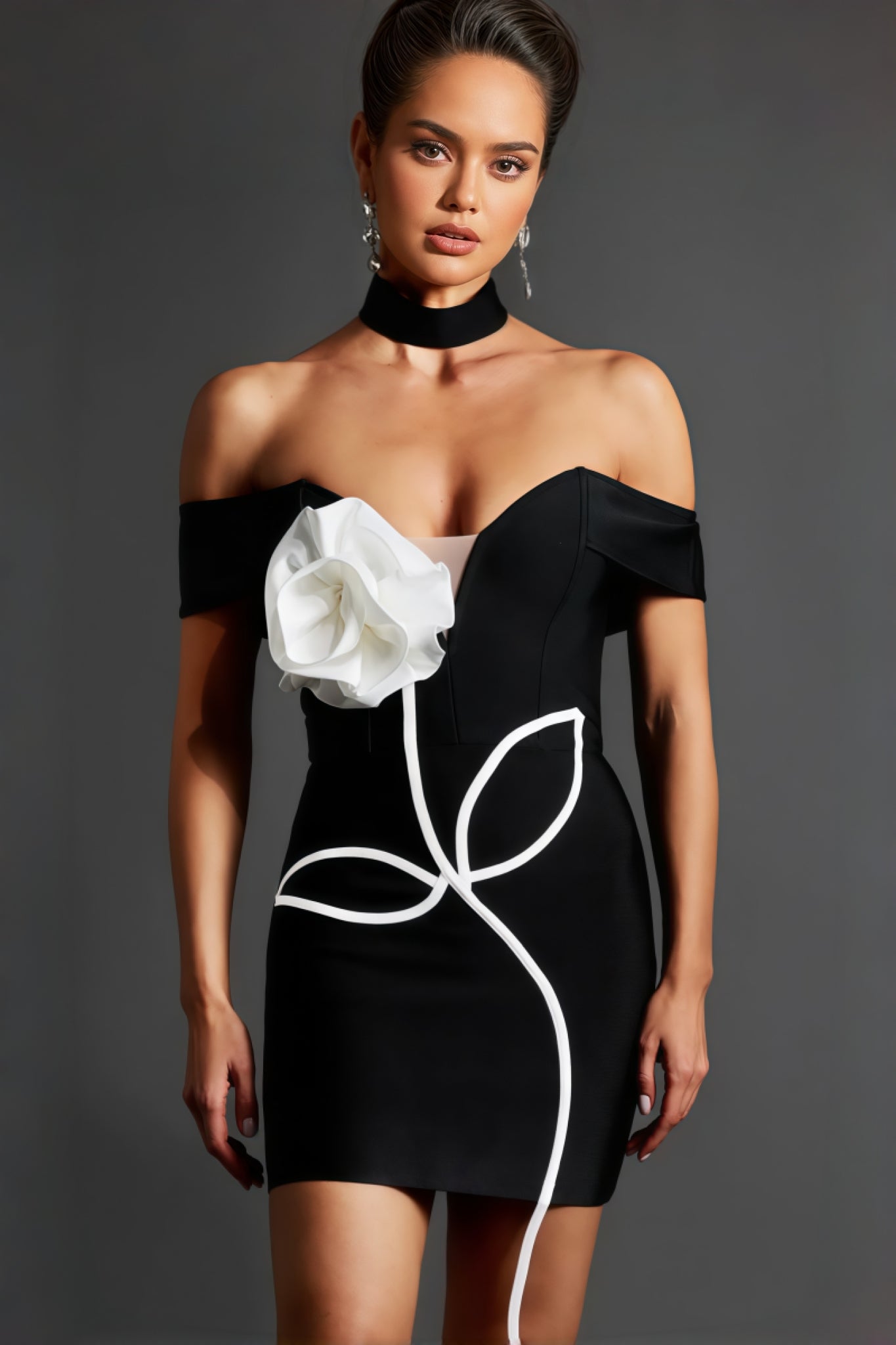 Xantht Deep-v Flower Bandage Mini Dress