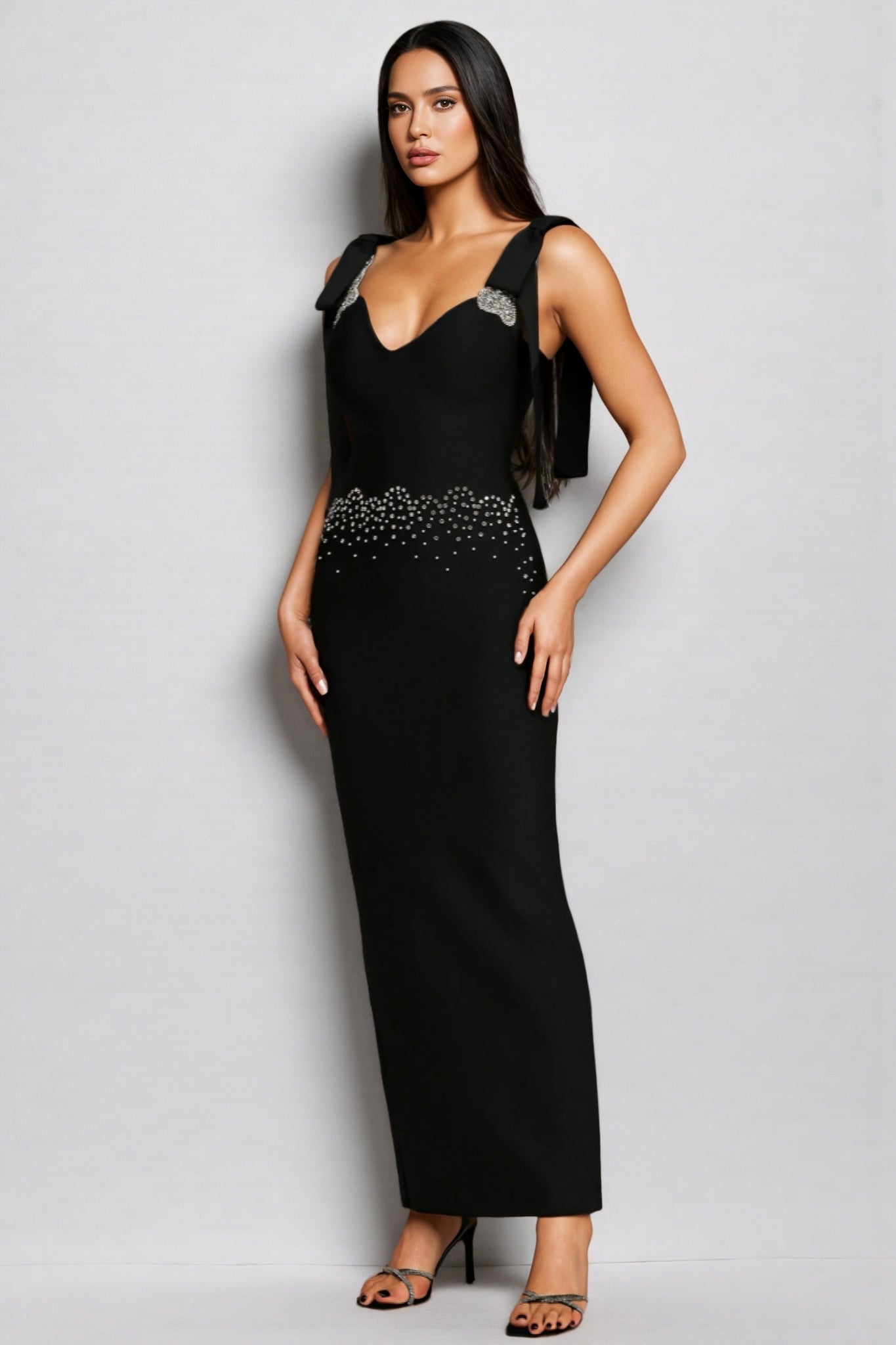 Ternan V-neck Bow Bandage Maxi Dress