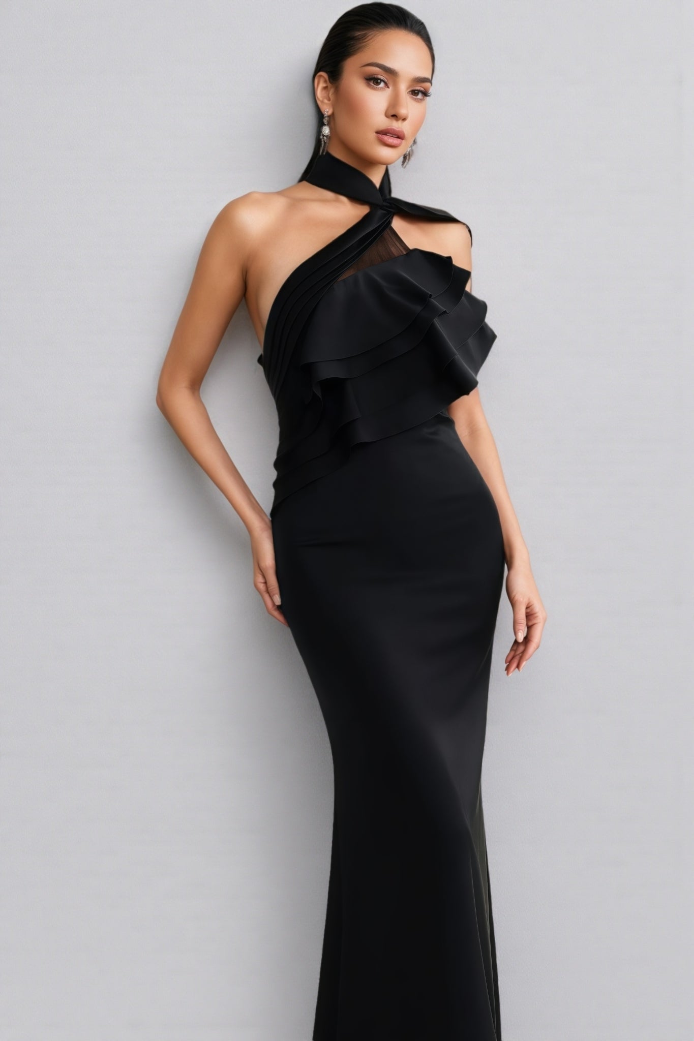 Uerzay Sleeveless Halter Flounce Maxi Dress