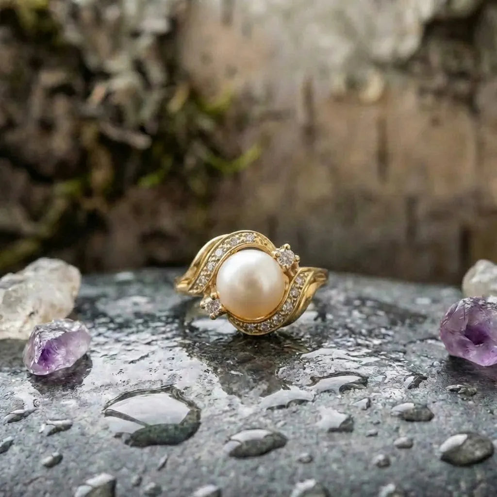Elegant Pearl Gold Ring
