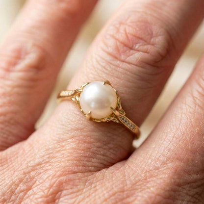 Vintage Gold Pearl Centerpiece Ring