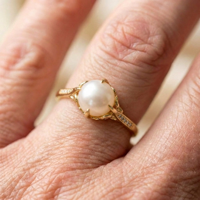 Vintage Gold Pearl Centerpiece Ring