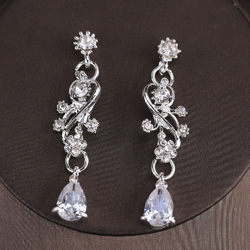 Elegant Crystal Drop Earrings