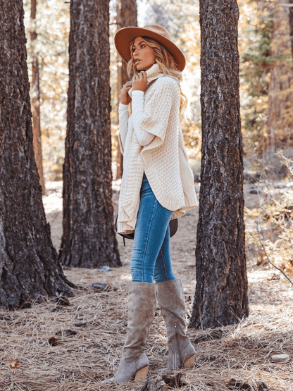 Milligan Oversized Turtleneck Sweater - Beige
