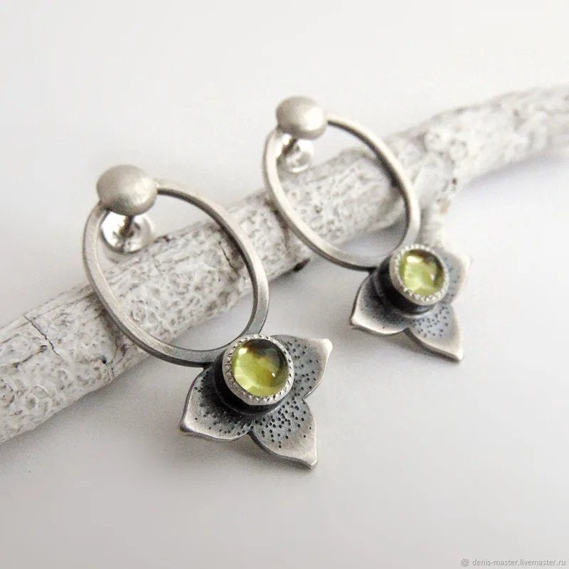 Vintage Peridot Flower Earrings