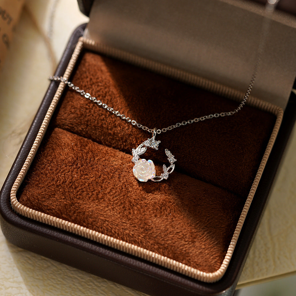 Elegant Pearl Necklace