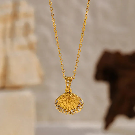 Elegant Shell Necklace