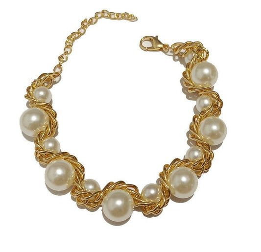 Elegant Classic Pearl