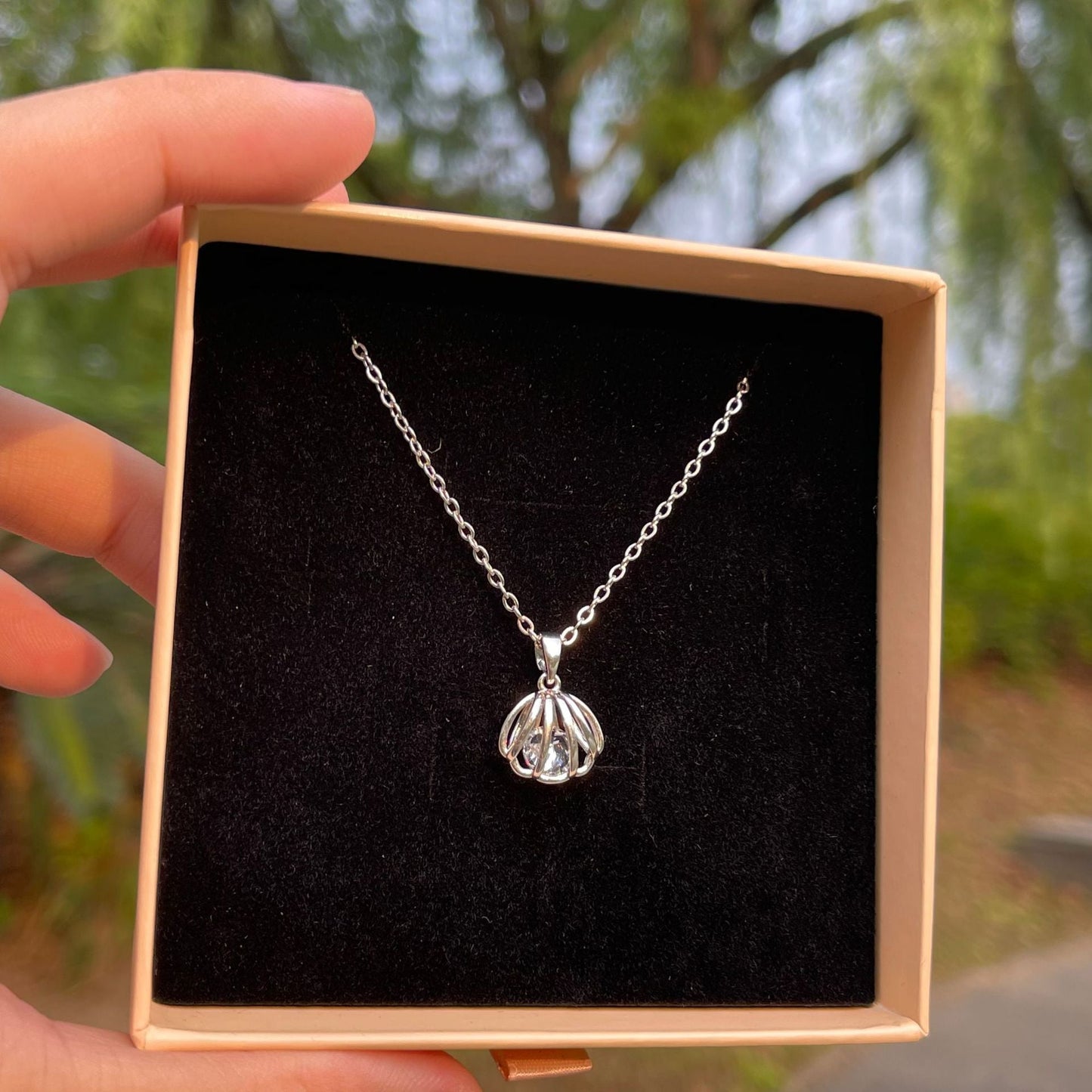 Elegant Shell Necklace