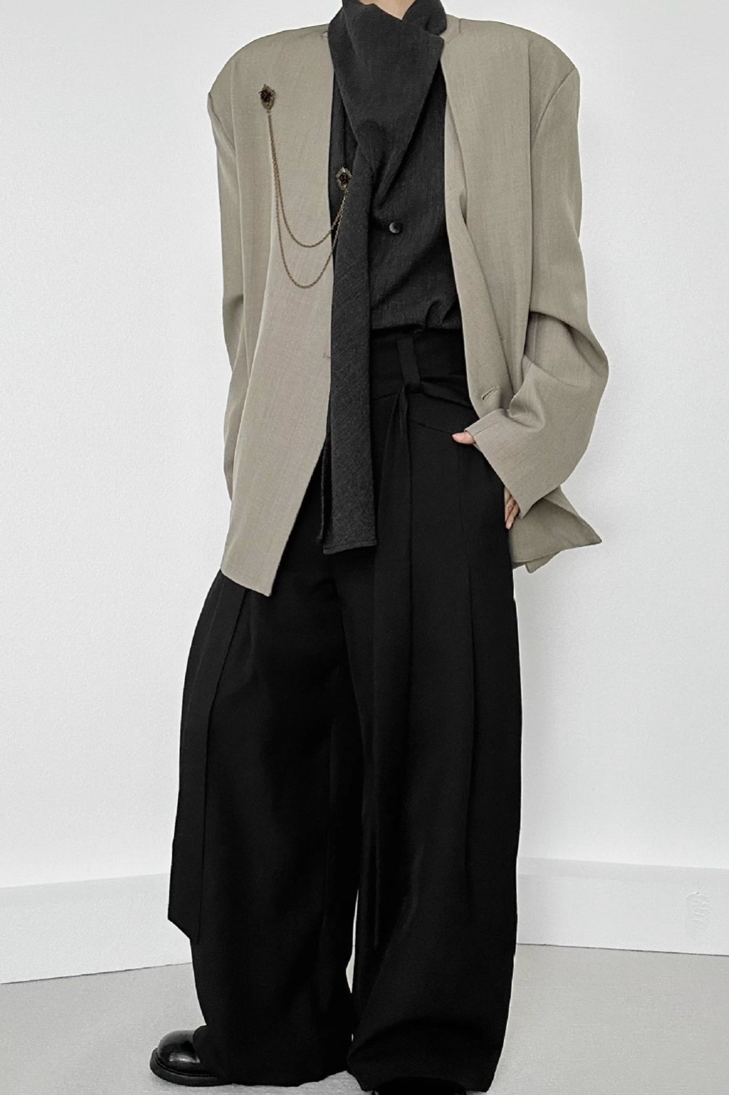 Ruched Ribbon Minimalist Pants