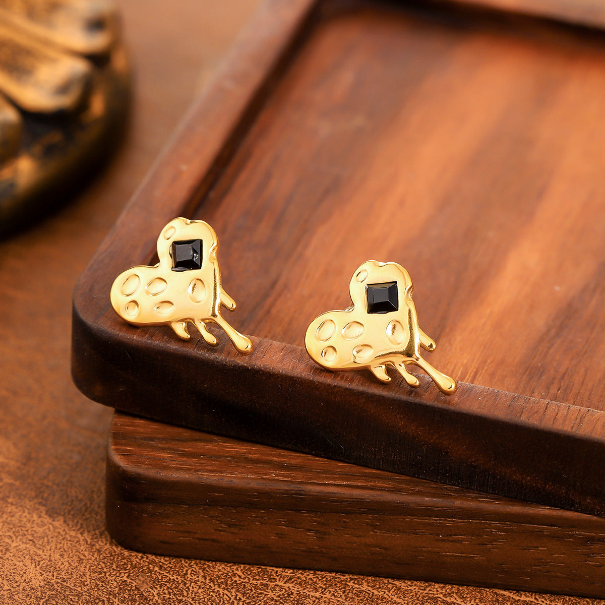 Elegant Gold Onyx Earrings