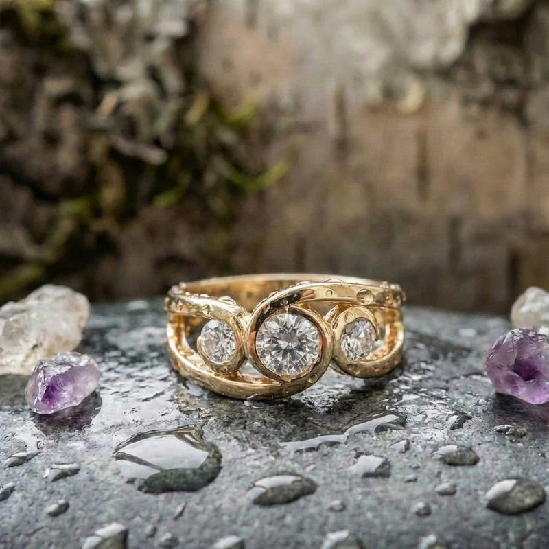Vintage Inlaid Zirconia Spiral Gold Ring