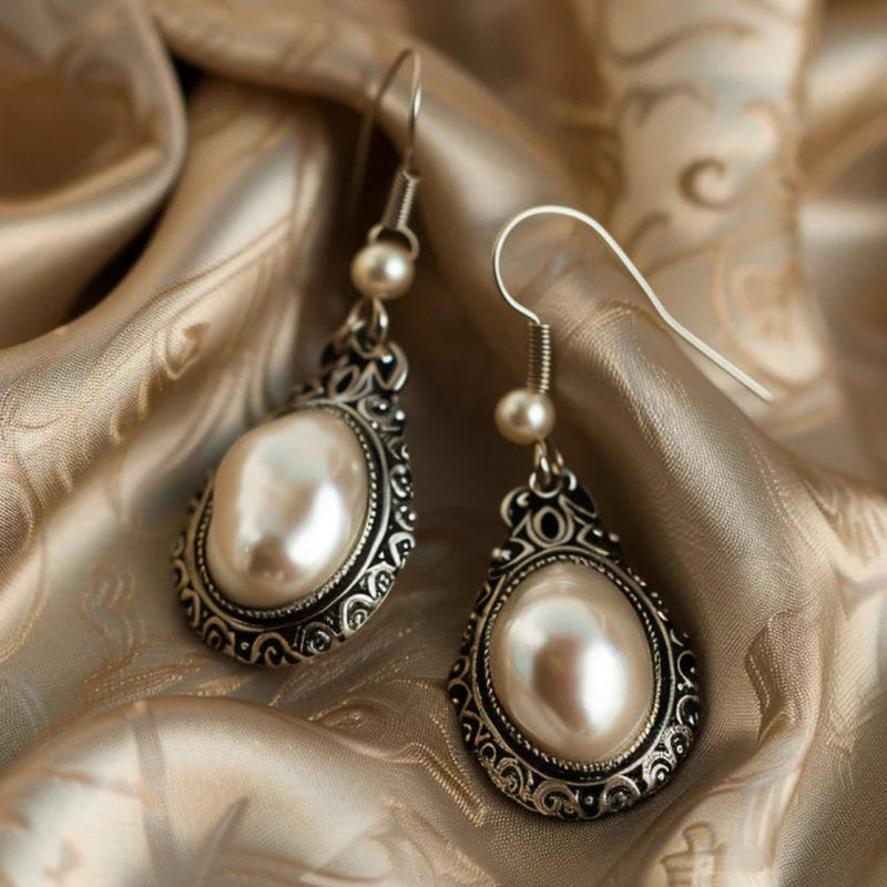 Vintage Pearl Drop