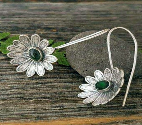 Vintage Daisy Earrings
