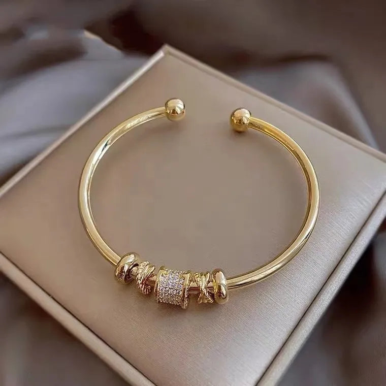 Elegant Gold Bracelet