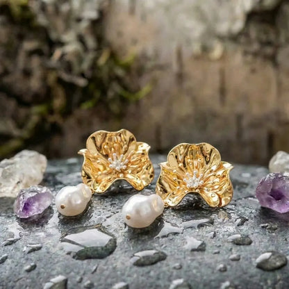 Vintage Flower Pearl Earrings