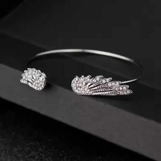 Elegant Crystal Bracelet