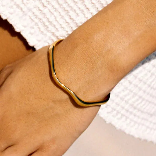Minimalist Gold Bracelet