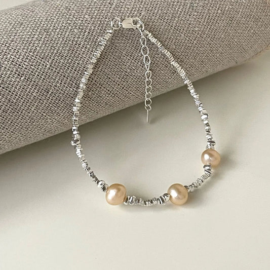 Elegant Pearl Bracelet