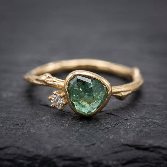 Vintage Gold Blue Stone Ring