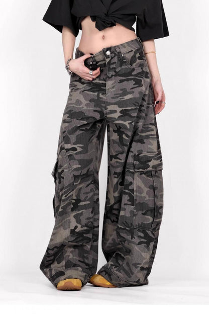Camo Wide-leg Cargo Pant