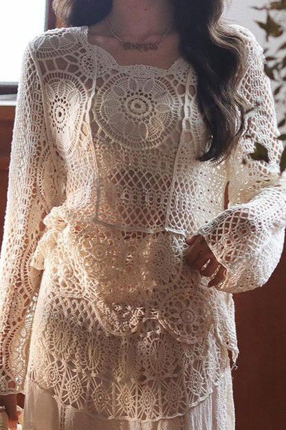Hollow Lace Crew Neck Knit Blouse
