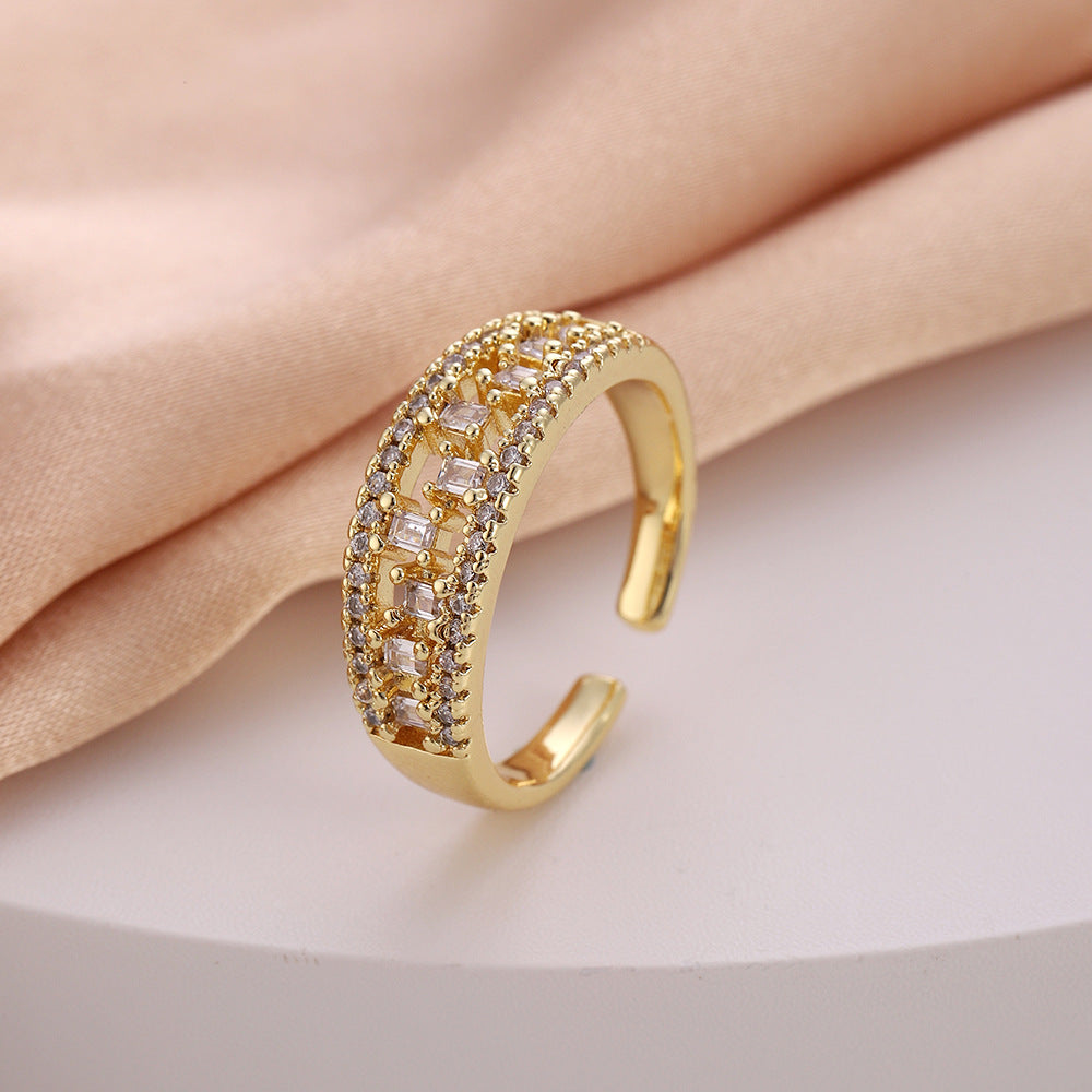 Elegant Gold Crystal Ring