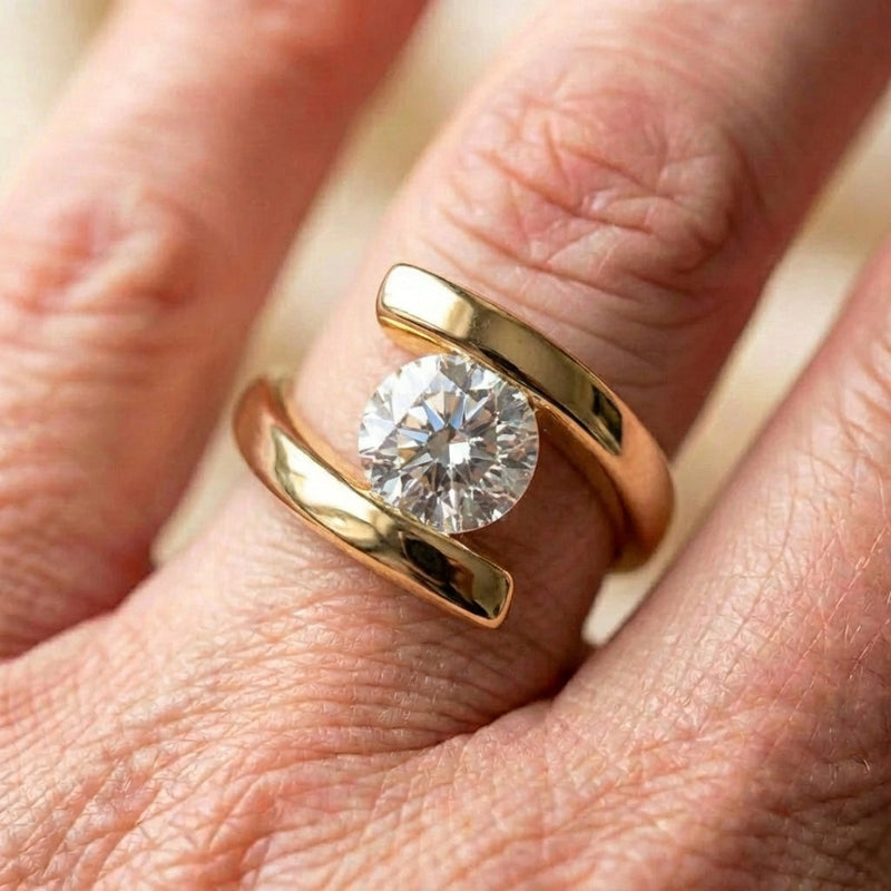 Vintage Spiral & Zirconia Ring