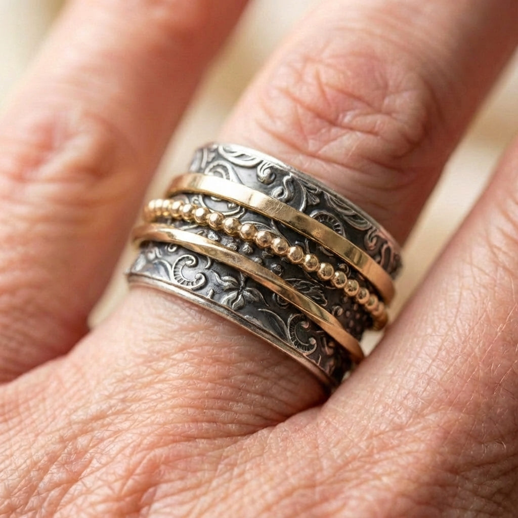 Vintage Baroque Pattern Spinner Ring