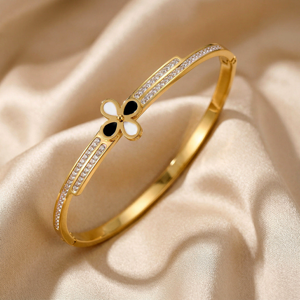 Elegant Flower Bracelet