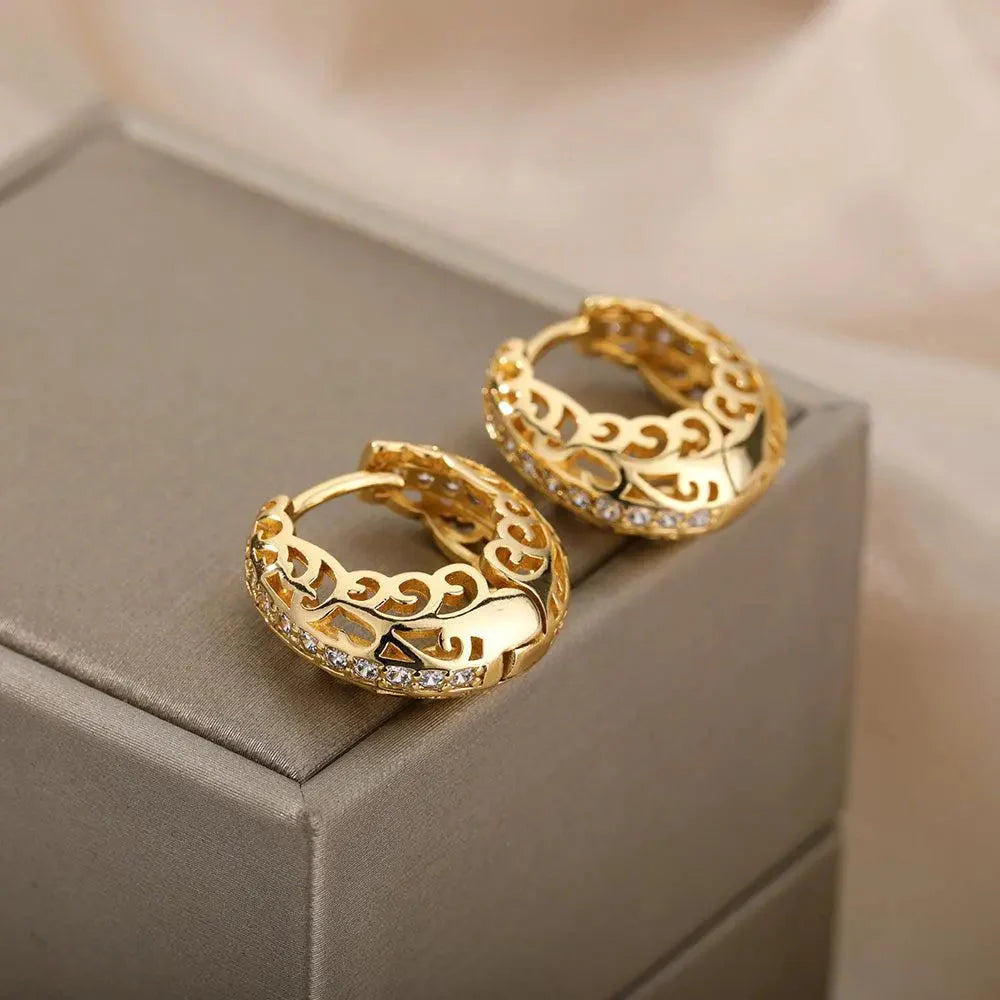 Elegant Gold Hoop Earrings