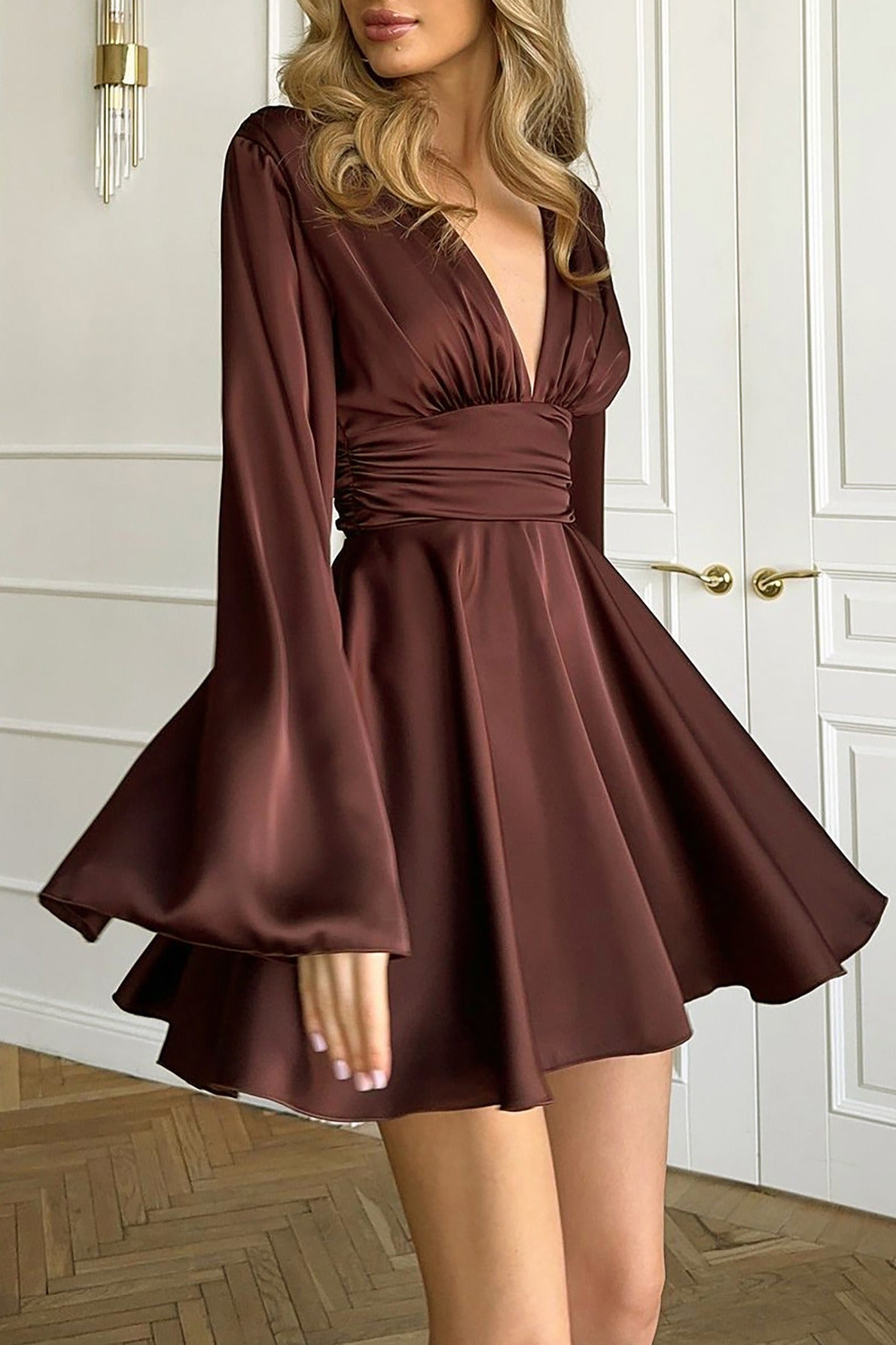 V-neck Bow Snug Long-sleeve Mini Dress