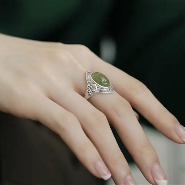Vintage Green Stone Ring