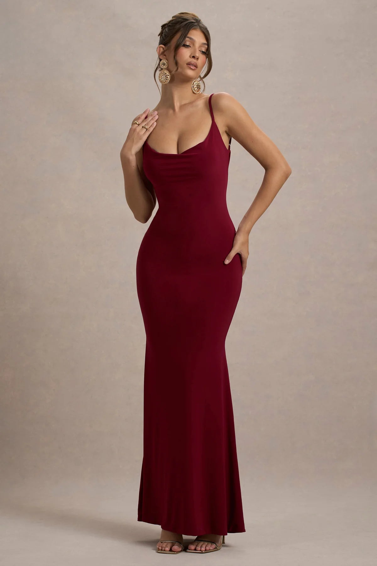 Veloria™ Luxe Lace-back Maxi Dress — Command Every Room With Irresistible Confidence and Timeless Elegance