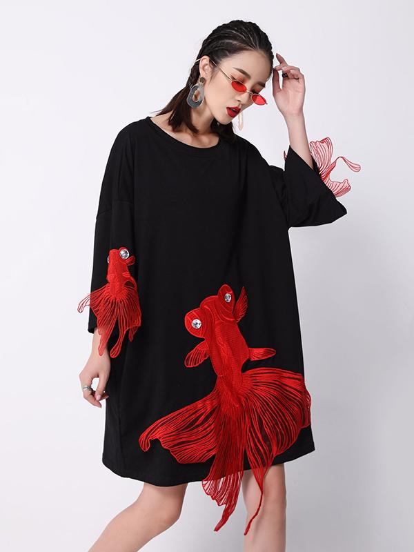 Red Goldfish Embroidered Loose Round Neck T-shirt Dress