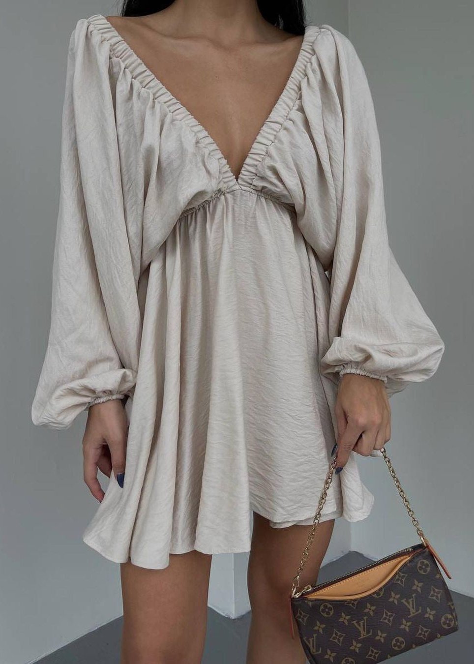 V-neck Lantern Sleeve Dress