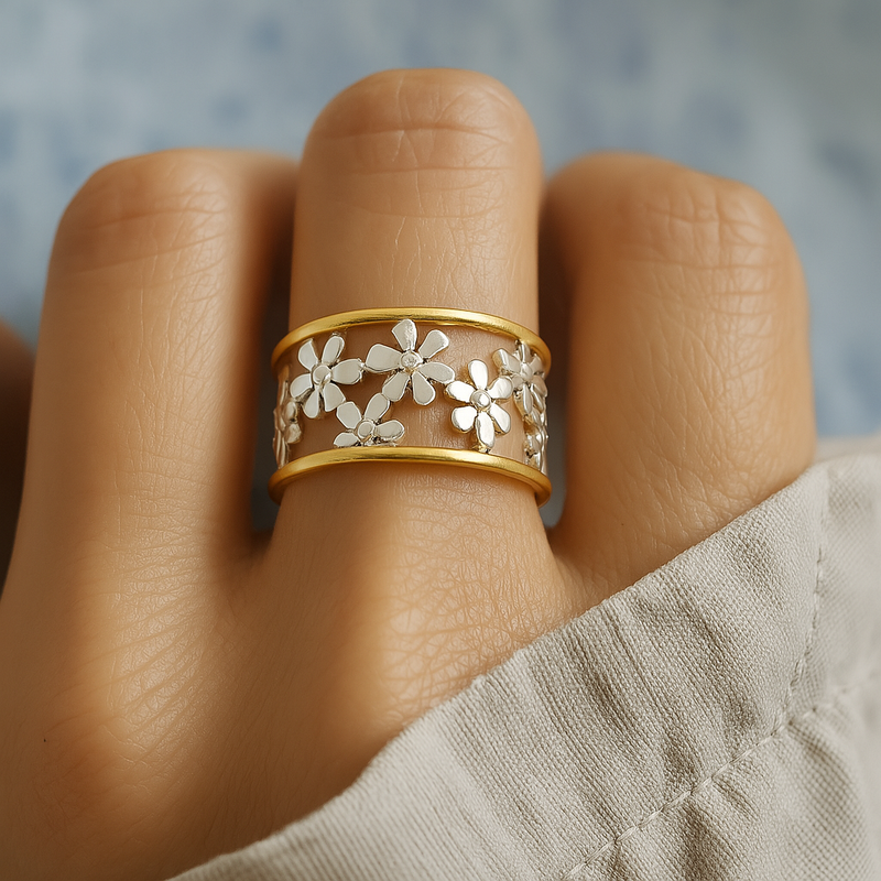 Irregular Hollow Daisy Ring