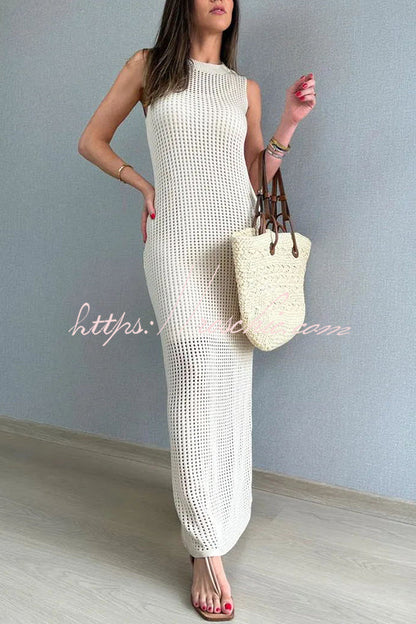 Knitted Round Neck Paneled Cutout Bodycon Maxi Dress